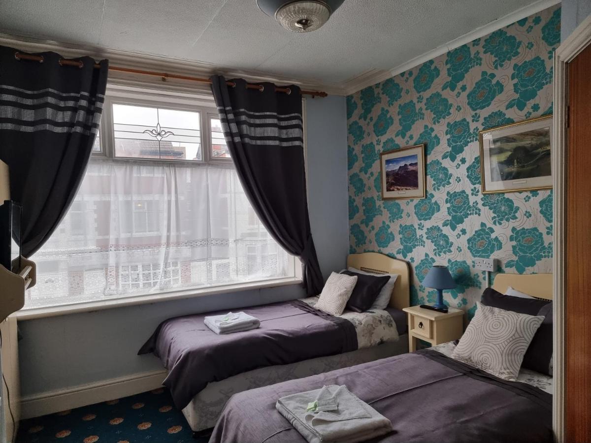 The Glen Stuart Hotel Blackpool Phòng bức ảnh