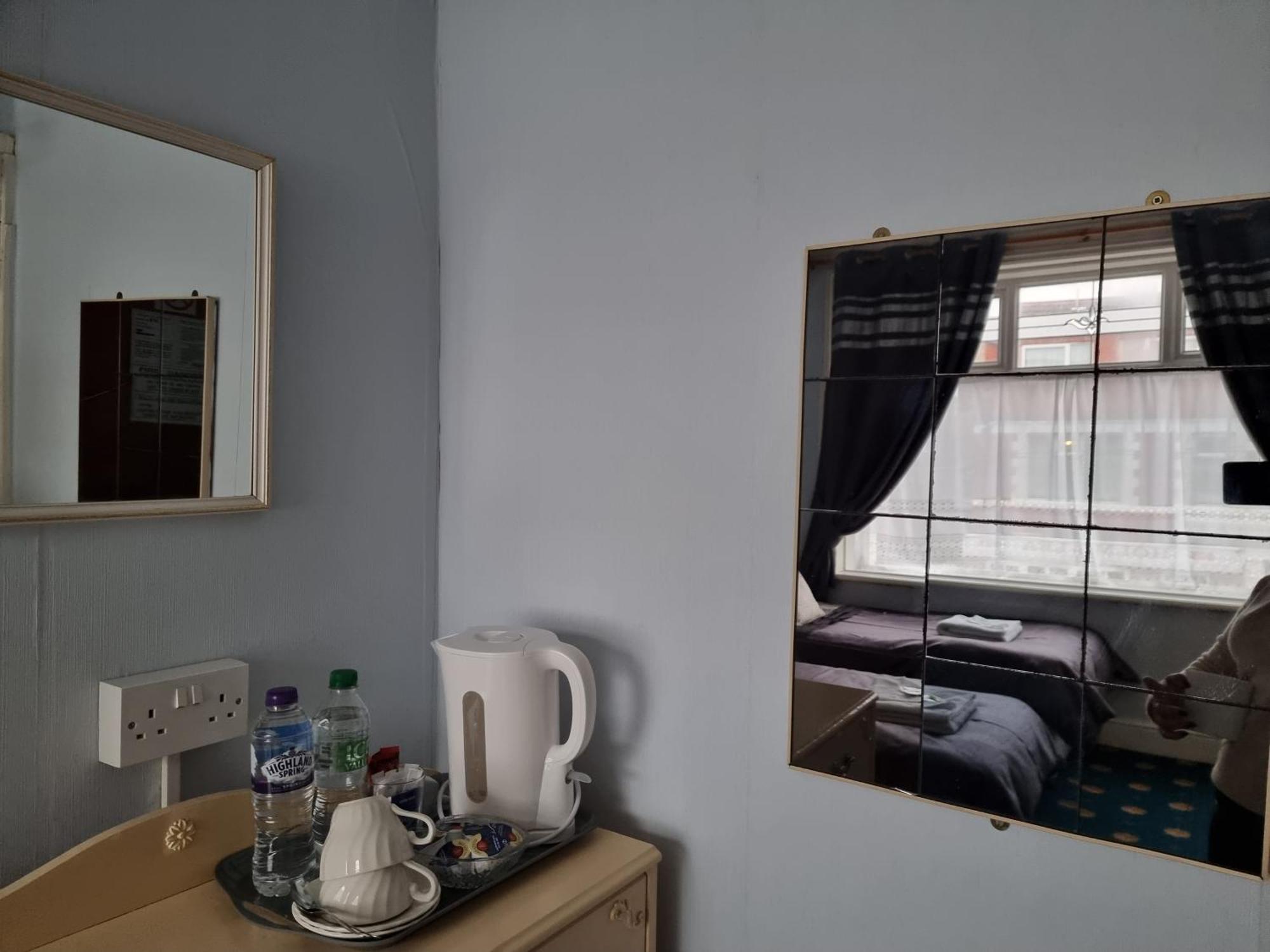 The Glen Stuart Hotel Blackpool Phòng bức ảnh